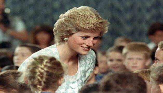 Doctor recalls trying to save Princess Diana: 'She had trouble breathing'