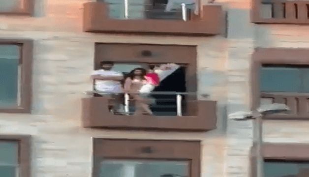 Video Footage: In Lahore, A Woman Was Spotted in A Bikini in Public